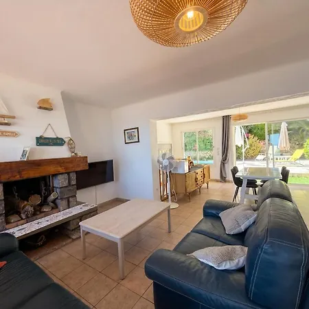 Villa Maizou, Provencal Charm, Pool And Sea View